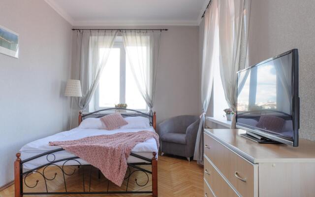 Apartments on Independence Avenue 42