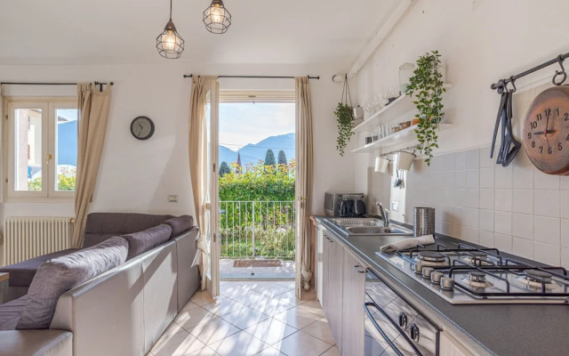 Pianello Charming Lake View