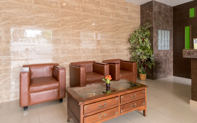 OYO 741 Hotel Labuhan Raya