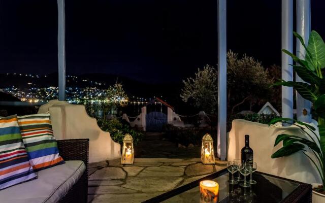 Karavos Sea View Apartments