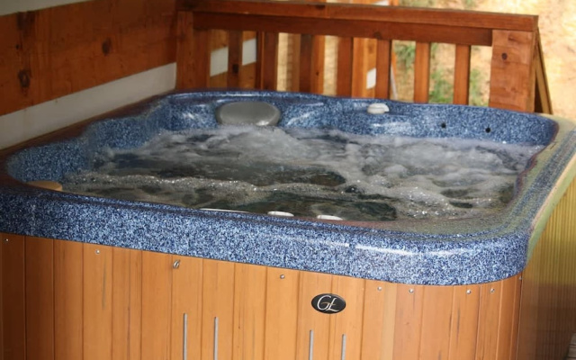 View Private Hot Tub Pool Table Fireplace Relax
