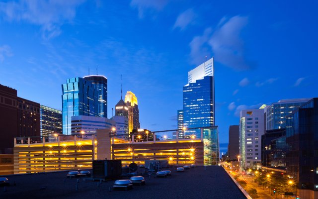 Holiday Inn Express Hotel & Suites Downtown Minneapolis, an IHG Hotel