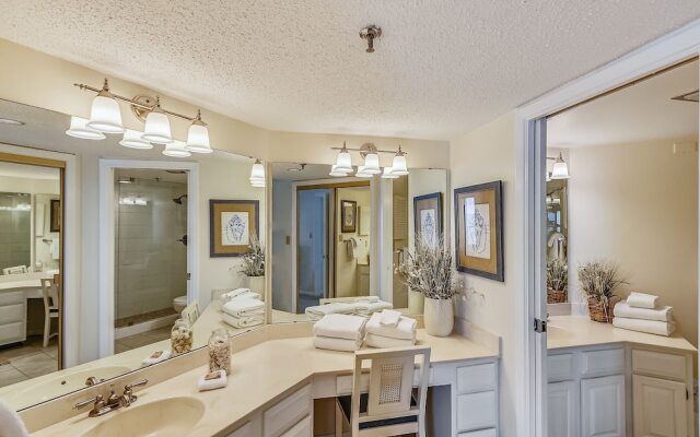 Inlet Reef 602 2 Bedroom Condo by RedAwning