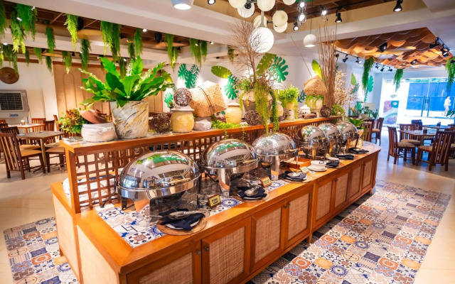 Boracay Tropics Resort Hotel