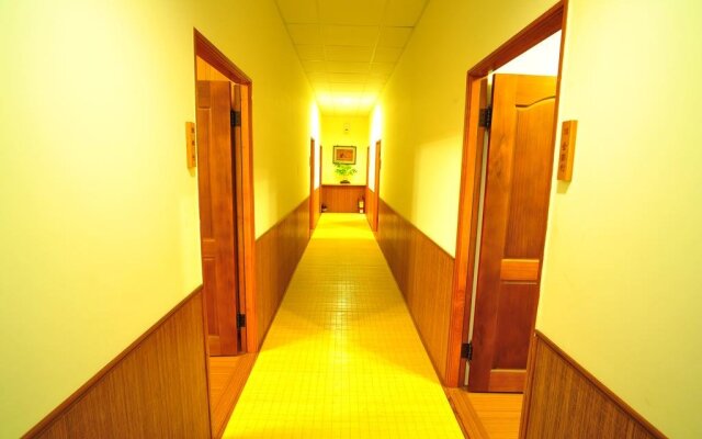 Bamboo Paradise Resort & The Bamboo Inn