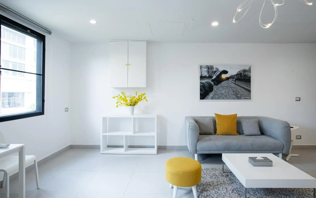 Benviar Tonson Residence
