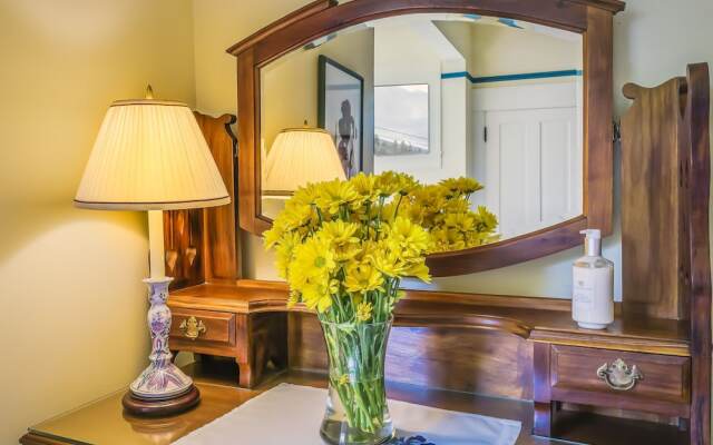 Iris Inn