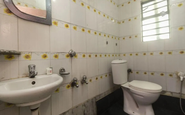 Hotel Sambit International by OYO Rooms