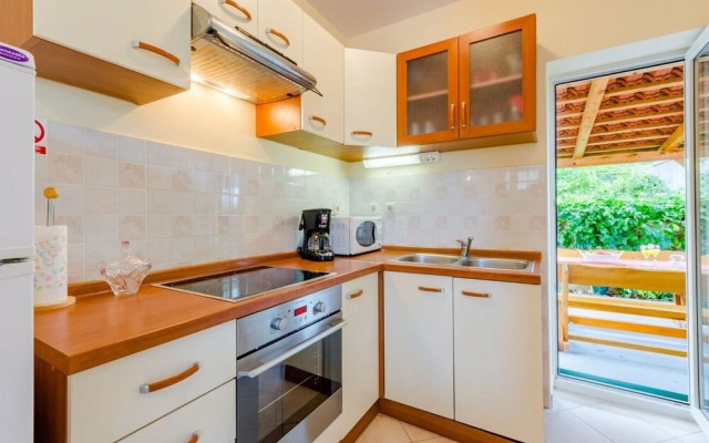 Dinko - 20 m From sea - H