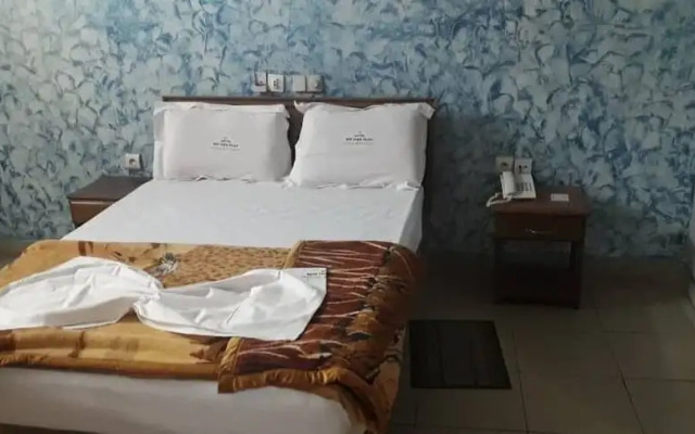 New Town Palace Hotel