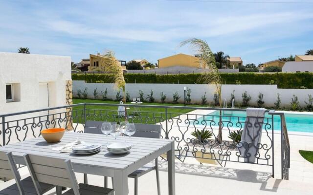 Beautiful villa with pool and airco-VILLA PAVONE