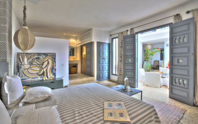 Riad Awa