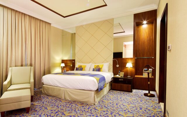 Raviz Center Point Hotel