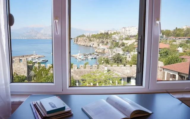 Nazende_beautiful Sea View Flat in Lovely Old Town