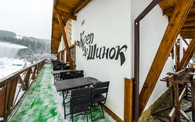 Chalet CrepDeChine Hotel