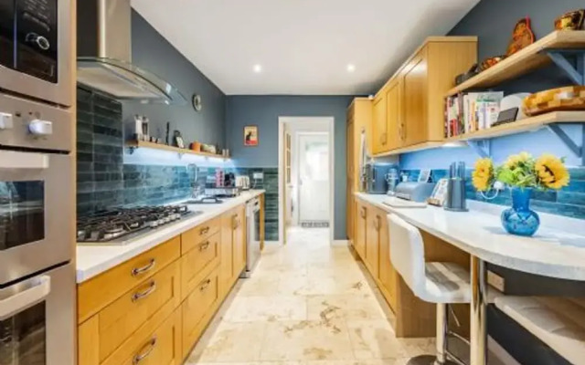Host Stay Maple House