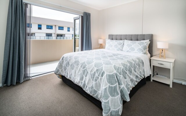 Central Manukau Escape