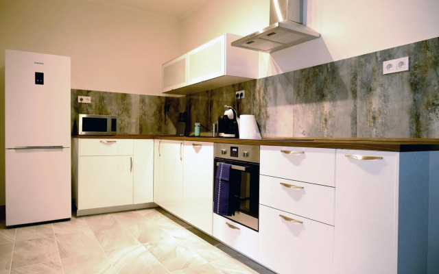 Luxury renovated apartment perfect for families