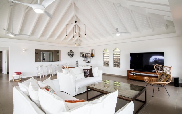 Exclusive Gated Area, Close to Beaches, Huge Pool, AC, Free Wifi, Perfect for Families ! — фото 4