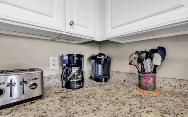 Breathtaking 2BR w Oceanview