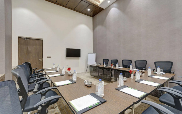 Holiday Inn Kolkata Airport by IHG