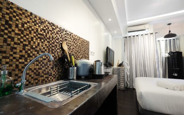 Homey Studio Apartment @ Springlake Summarecon