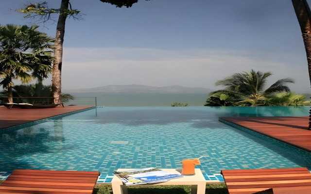The Blue Sky Resort Ranong