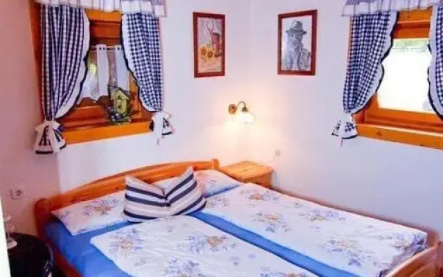 Patohill Vineyard Village