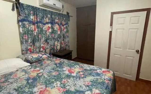 Agradable casa con 3 cuartos 2 baños cómodos..!!