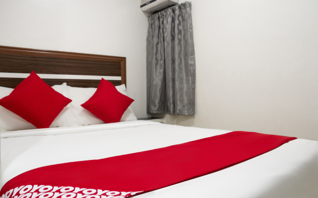 Circle-b Apartelle & Suites