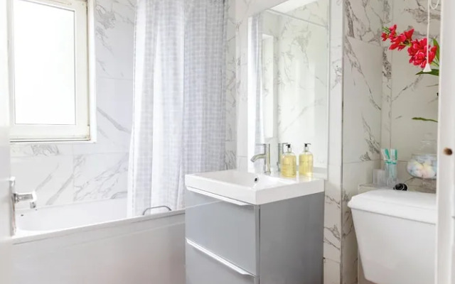 3 Bed Flat, Dedicated Workspace, Parking, 4KTV