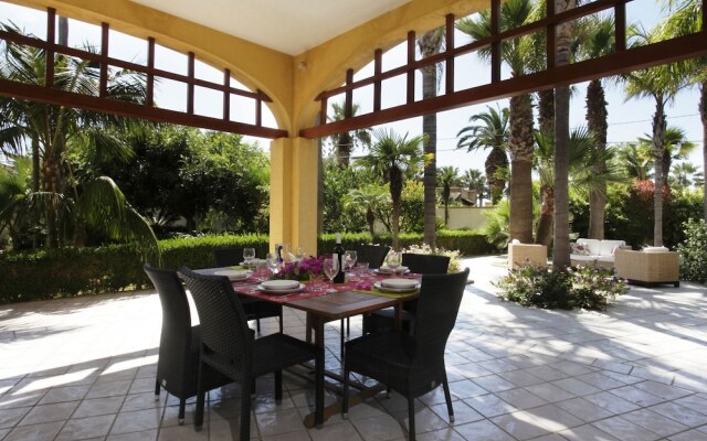 Spacious Villa With Garden in Marsala Sicily