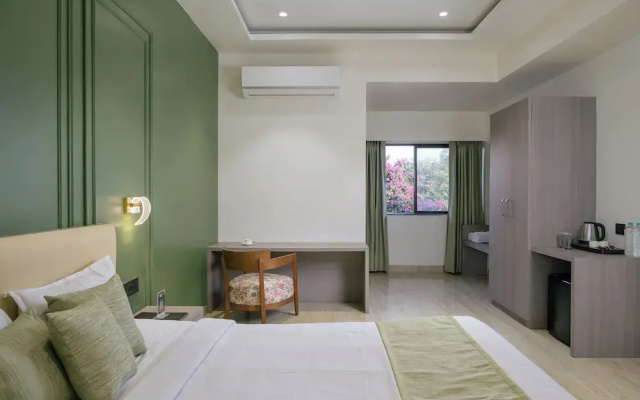 The Grand Neelam Hotel