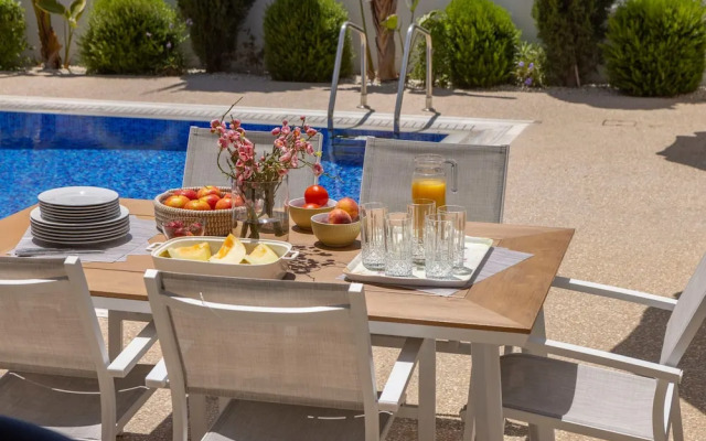 Ayia Napa Luxury Seaside Villa Ionion H15