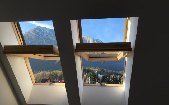 Duplex Apartment Busteni