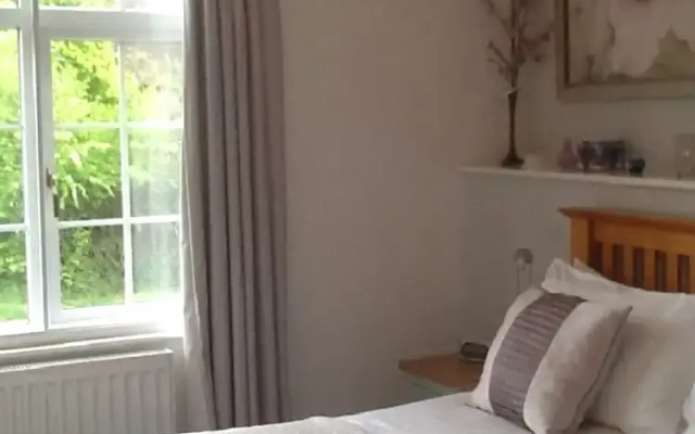 Corner Cottage B&B