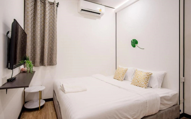 Isara Boutique Hotel and Cafe