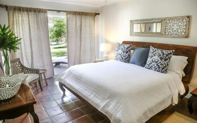 Villa Montana Beach Resort