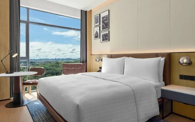Four Points by Sheraton Guiyang Shilihetan