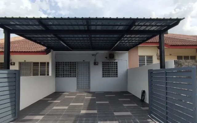 Margosa A Stay Botani Ipoh Homestay 3 BR