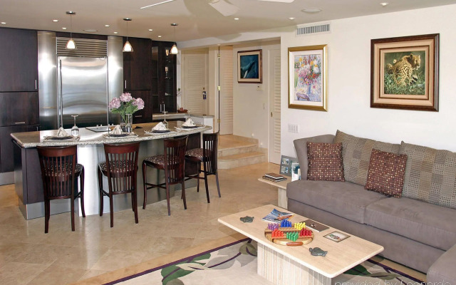 Polo Beach Club Vacation Rentals - APlus Resorts