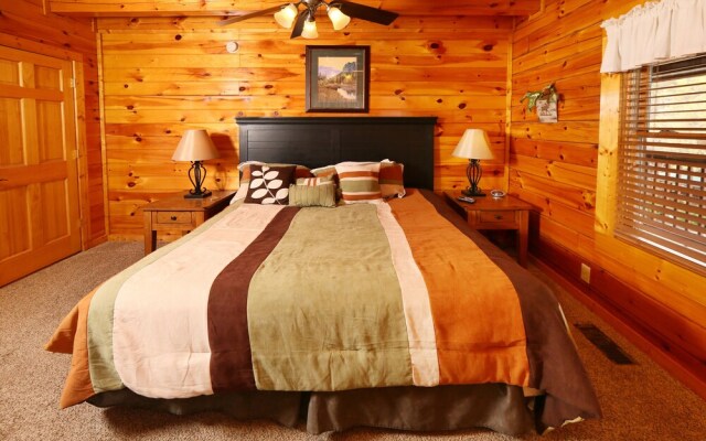 Snow Bear - Two Bedroom Cabin