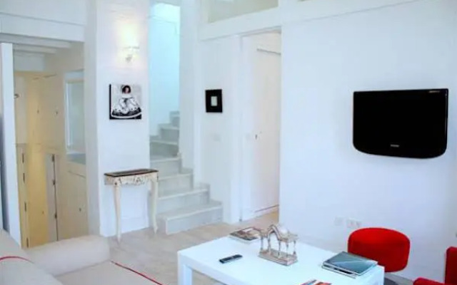 Relator Singular Apartments