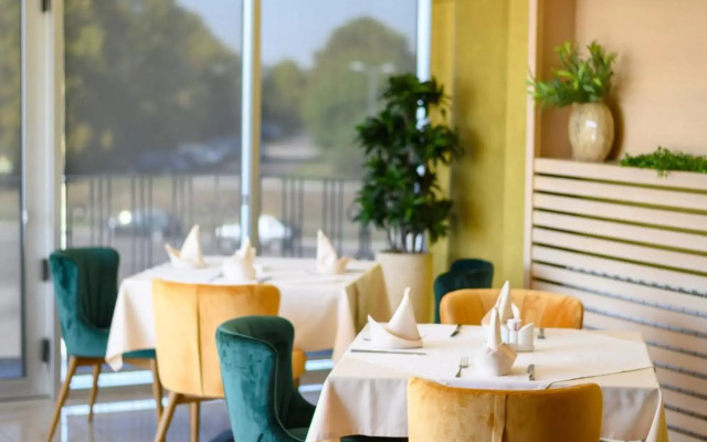 Euro Garni Hotel