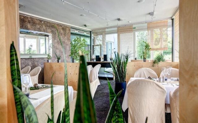 Primestay Hotel by Kostbar