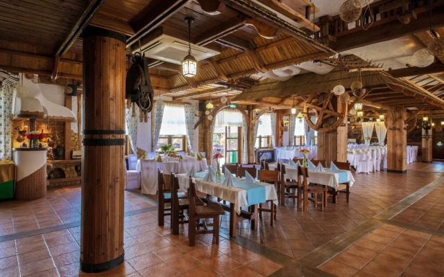 Dwór Bogucin Hotel & Restauracja