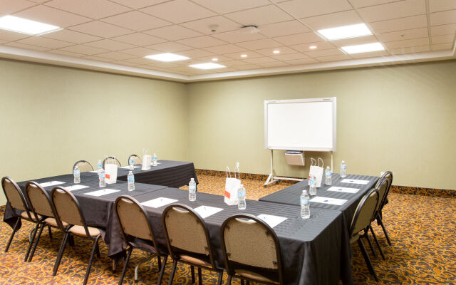 Holiday Inn Express Hotel & Suites Drayton Valley, an IHG Hotel