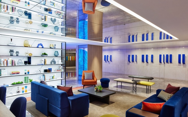 Prince, Marco Polo Hotel