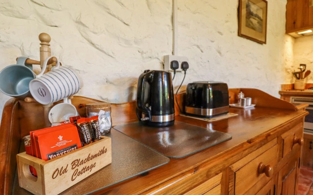 Old Blacksmiths Cottage