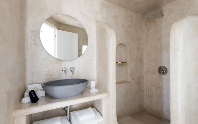 Danae Suites Santorini
